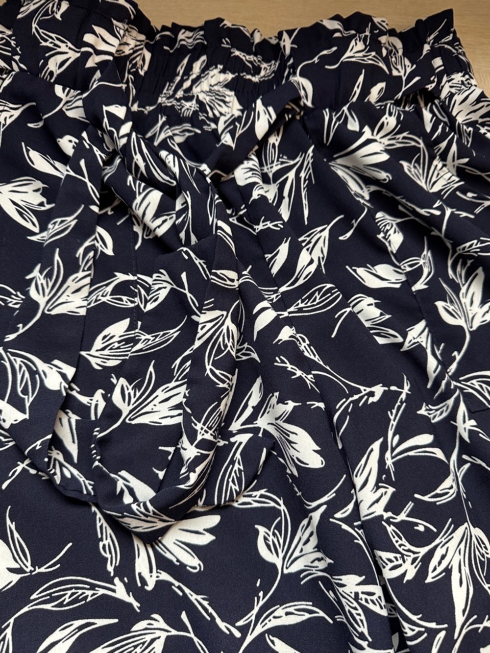 Wide Leg Floral Print Pants - Navy & White - Picture 4 of 7